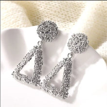 Load image into Gallery viewer, Glamour Bermuda Earrings Silver
